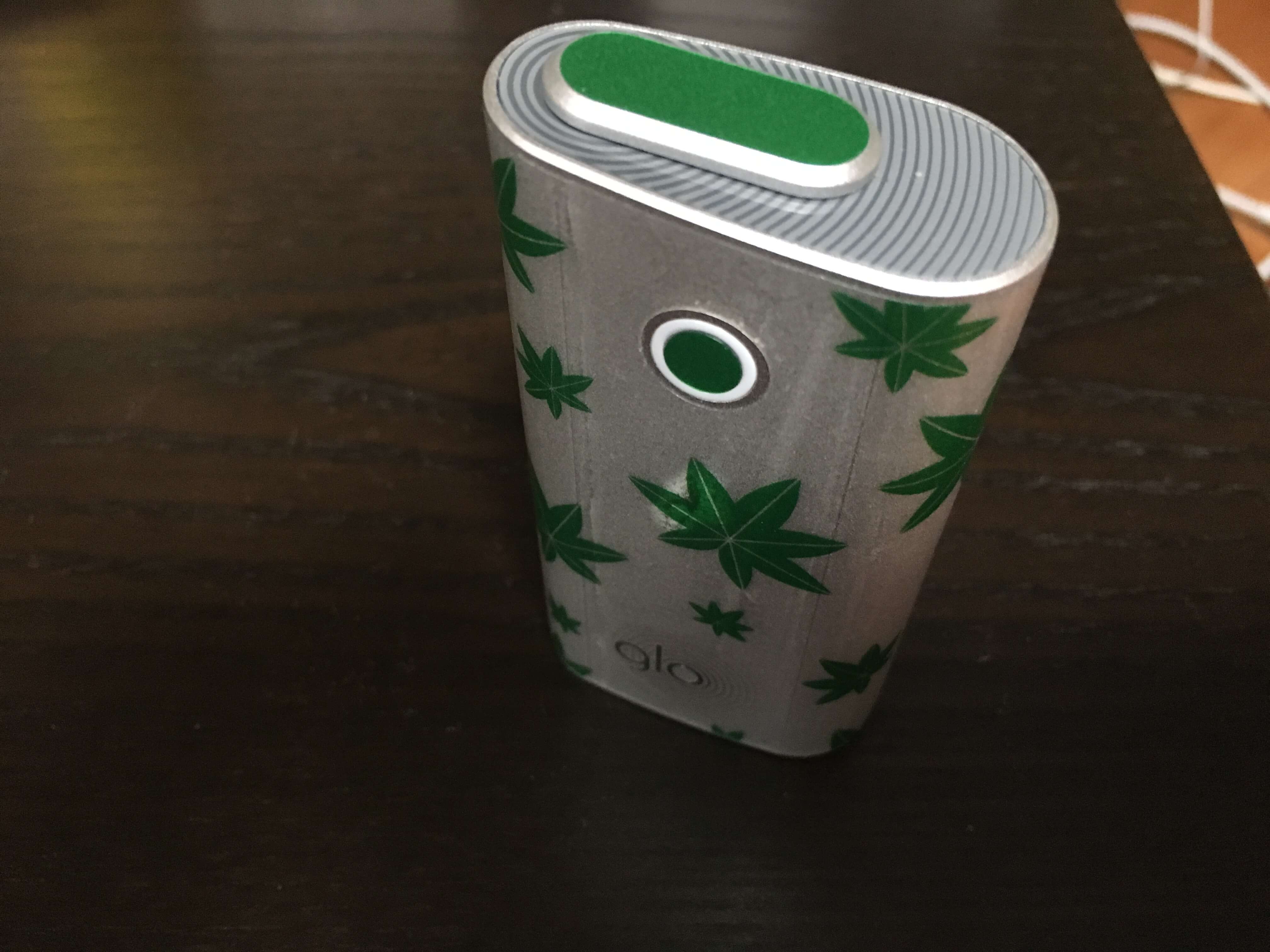 オリジナルデザインステッカーを貼ったグロー