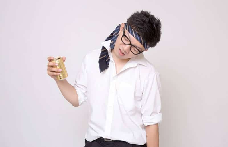 気持ちよく酔ってるサラリーマン