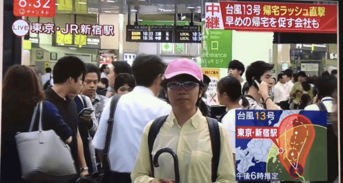 ピンク帽子in新宿駅