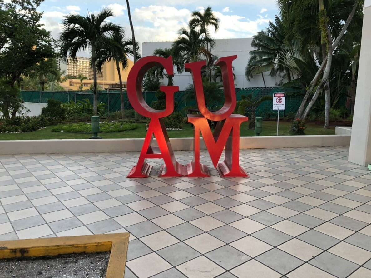 グアムの赤いGUAMのモチーフ
