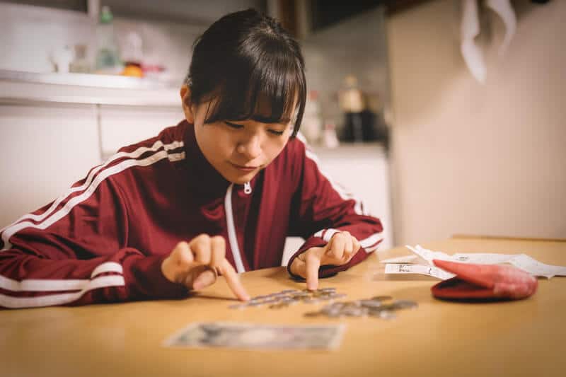 年収1000万円!目指すなら副業か起業するしかない