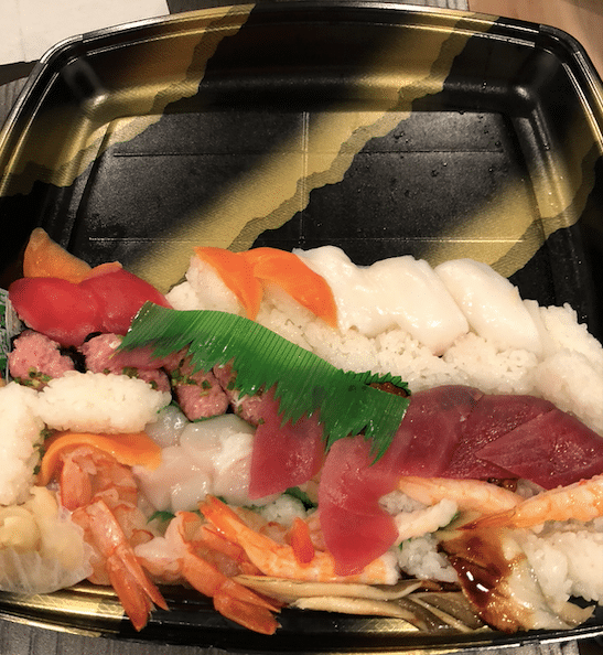 ウーバーイーツ(Uber Eats)で寿司を注文したらネタとシャリがグチャグチャで届いた件